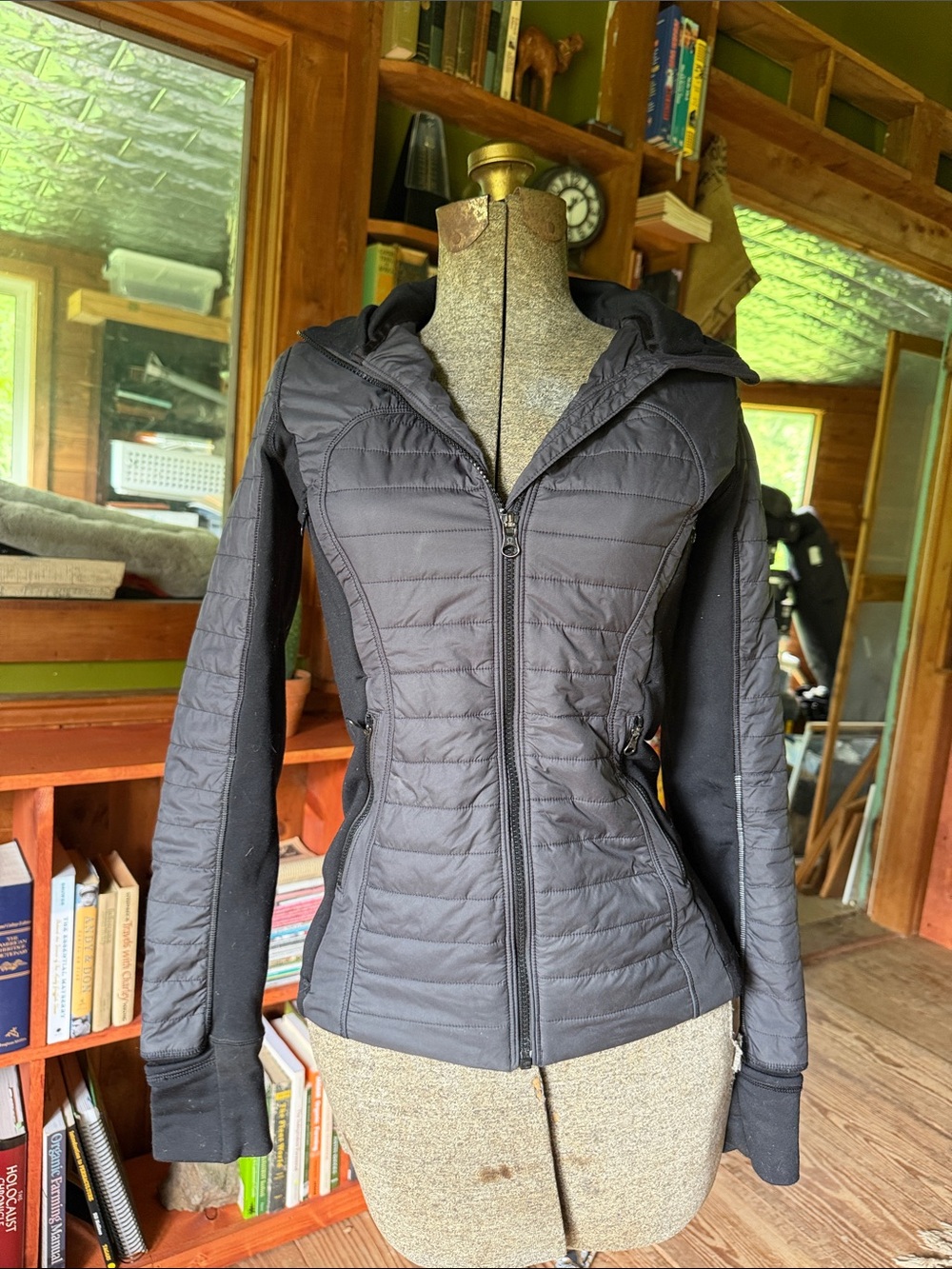 Lululemon Women's Quilted Black Hooded Puffer Jacket
